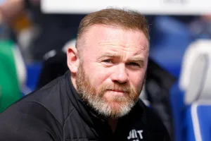 Transfer: Rooney advises Man Utd to sign Arsenal star for Carrick
