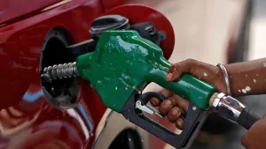 BREAKING: Again, Nigerian filling stations reduce fuel pump price