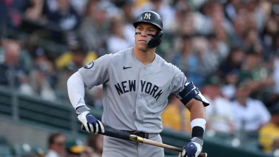 Aaron Judge Swings Bat, Hits Off Tee For First Time Since Rib Injury