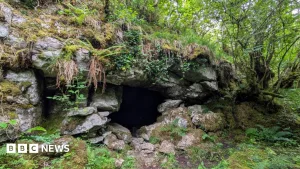 Ancient cave art discovery suggests first known humans in Ireland walked over from Wales