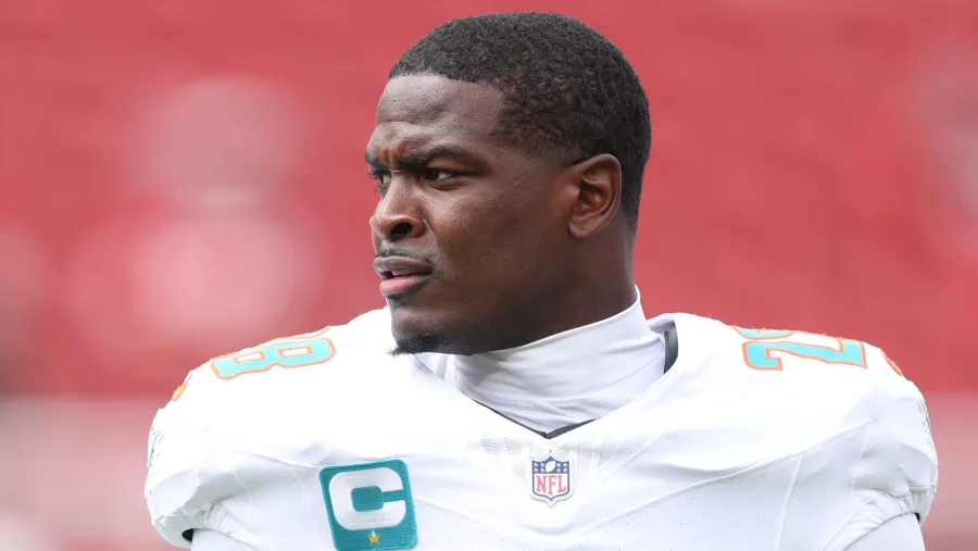 Dolphins Fear Major Knee Injury For RB De'Von Achane: 'It Does Not Sound Optimistic'