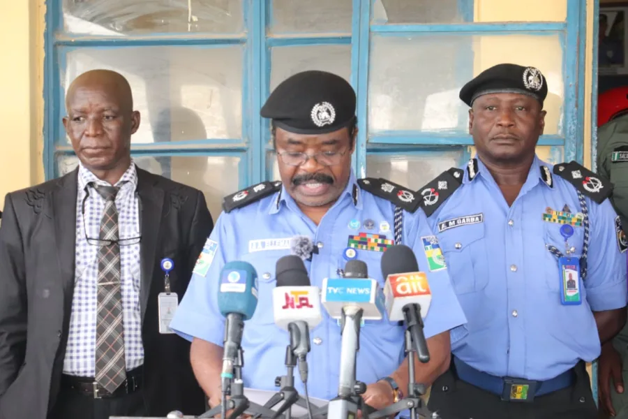 Niger: Police smash kidnap ring, recover 10 AK-47 rifles