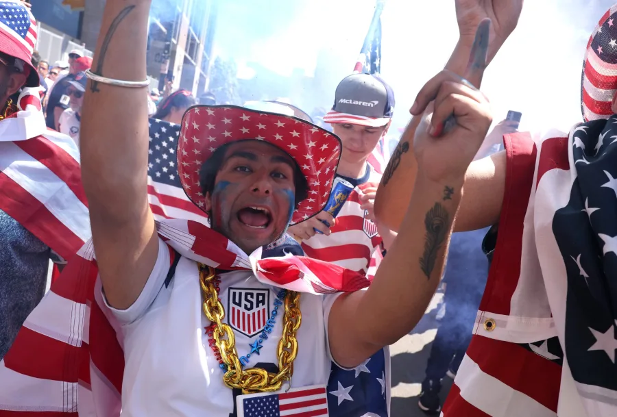 USA Fans Take Over Seattle: Best Fan Moments From USMNT-Belgium