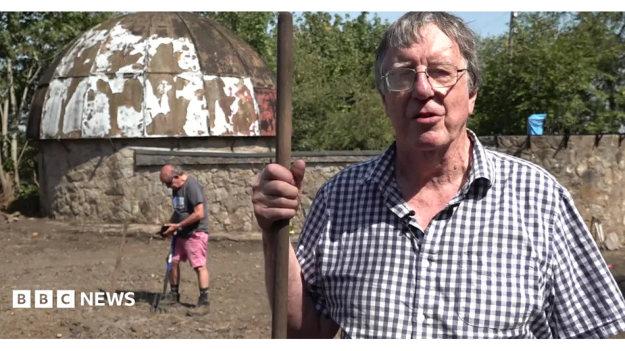 Volunteers work to reopen city's old observatory