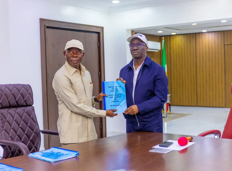 Oshiomhole-led committee hands over Edo museum project to Oba of Benin