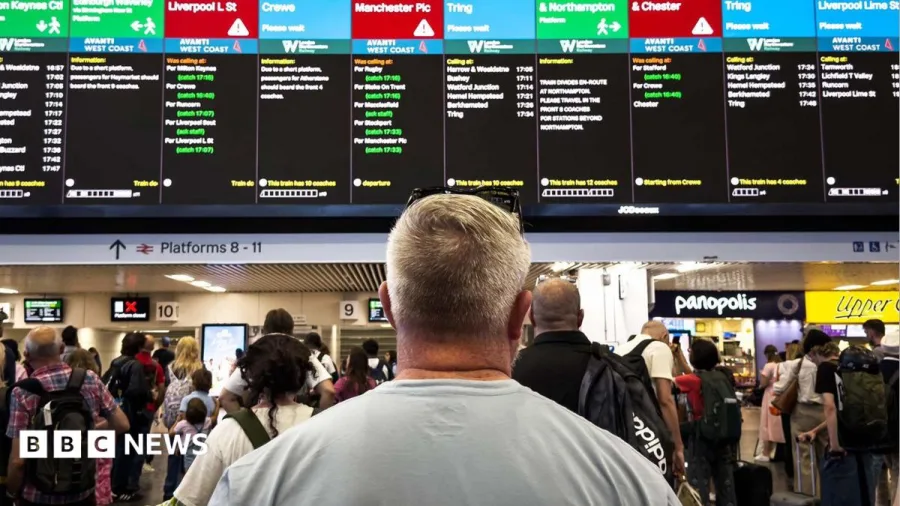 How a 90-second power outage sparked chaos for rail commuters