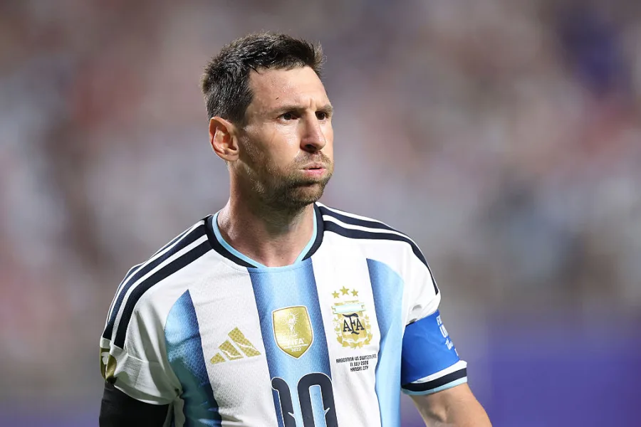 Who Are the Announcers for England vs. Argentina in the 2026 World Cup Semifinal?