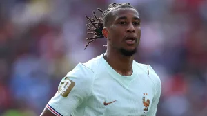 France Star Michael Olise Shocks Fans In New York, Plays Pickup Match In Socks