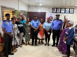 Osun CP presents N13.5m cheques to fallen officer’s families