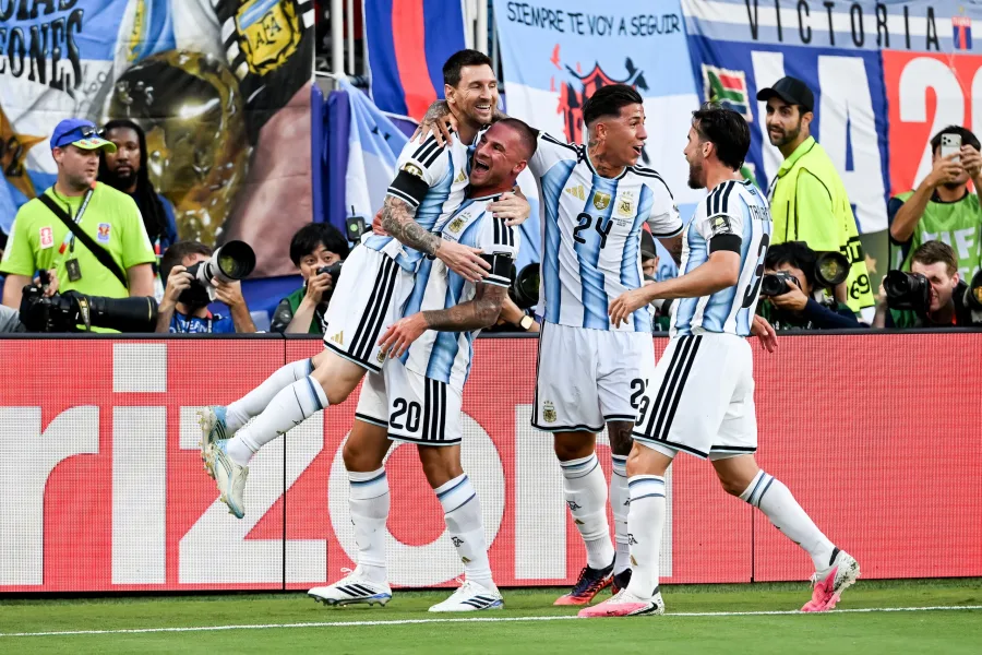 Get 10x 100% Profit Boosts With The Caesars Sportsbook Promo Code FOXSPORTSDYW for England vs. Argentina