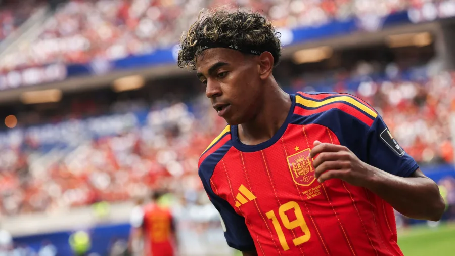 Rodri Tells Lamine Yamal, Who's Battling World Cup 'Anxiety,' To 'Calm Down'