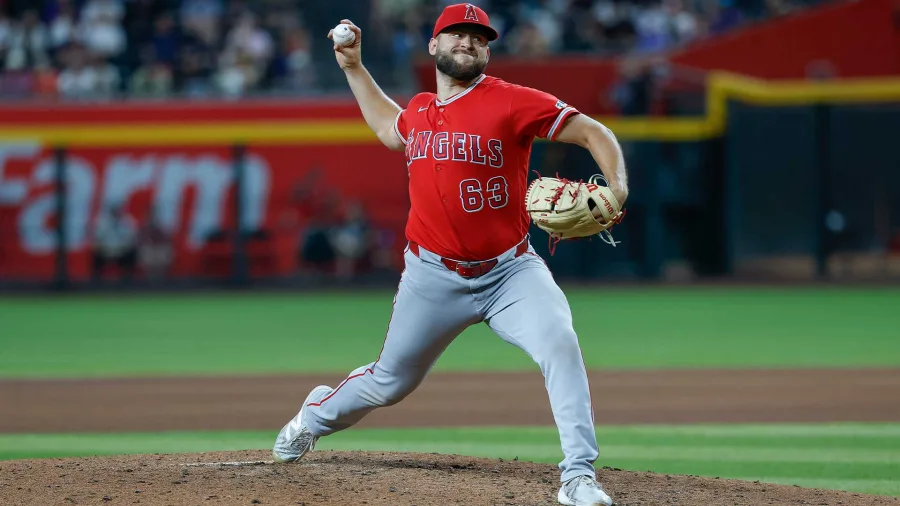 Angels Trade Logan O'Hoppe, Chase Silseth To Rangers For Prospect Angel Arredondo