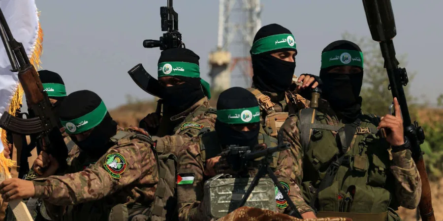 Hamas signals readiness to surrender heavy weapons under ceasefire conditions