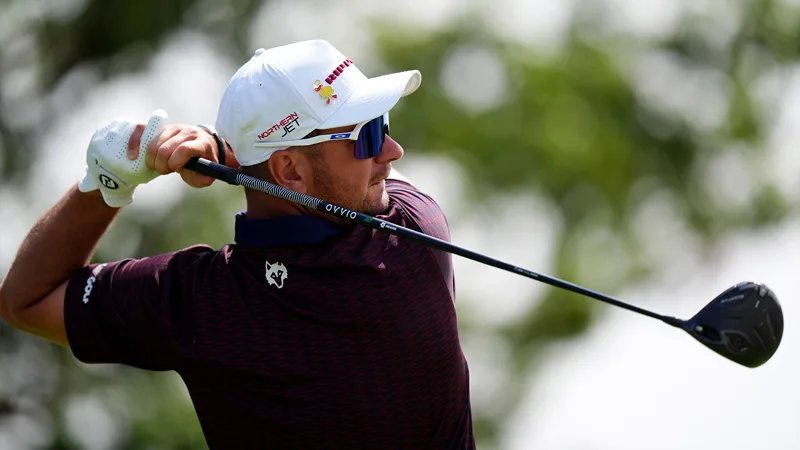 Lucas Herbert Breaks Course Record With 11-Under Round 1 At LIV Golf UK