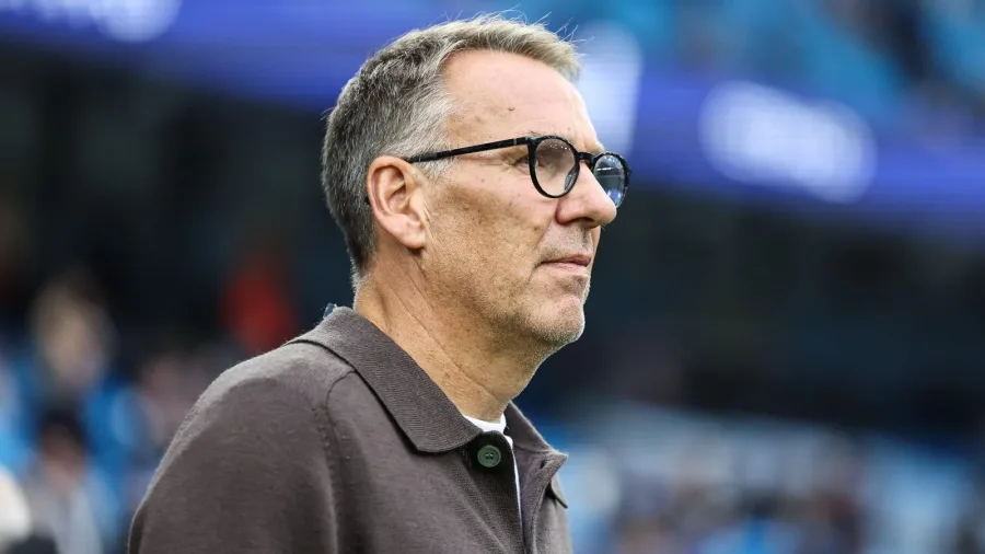 EPL: He doesn’t score goals, create chances – Paul Merson on Man Utd’s signing