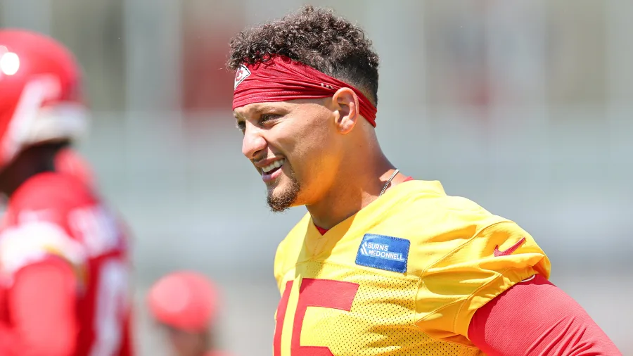 Chiefs Star QB Patrick Mahomes Cleared For Practice Ahead Of Training Camp