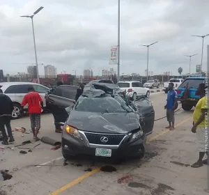 One dies, three injured as Lexus jeep crashes on Lagos coastal road