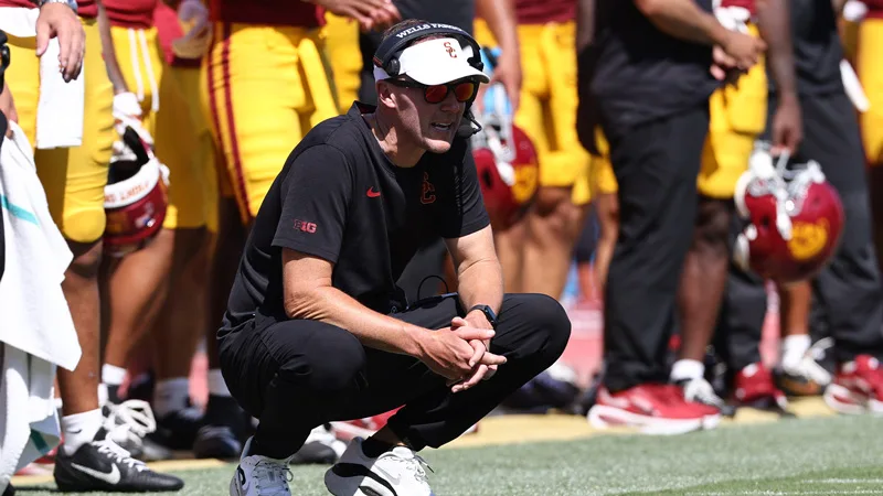 USC HC Lincoln Riley: Negative Trojans Crowd Notion A 'False Narrative'