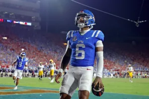 Novig Promo Code FOXSPORTS Unlocks a $25 Bonus for CFB Week 4 as Part of Sydney Sweeney's Just Sports Promo